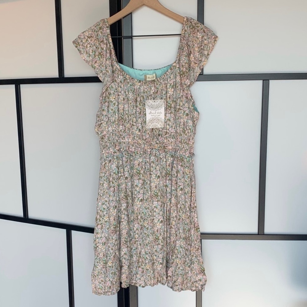 Altar'd State cottagecore milkmaid style floral
dress. Large. NWT